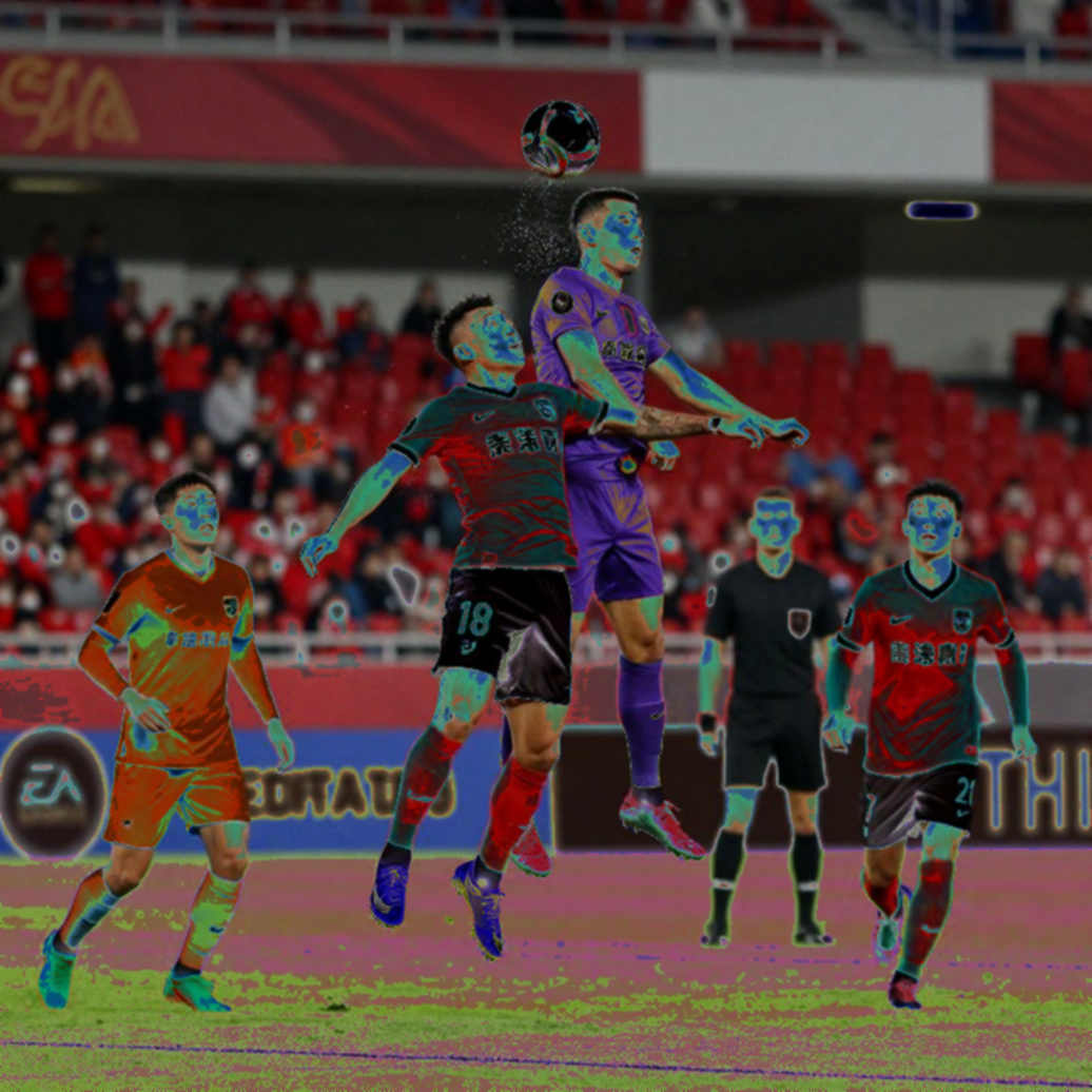 Cột dữ liệu trắng ở sân tập V.League: người gác nhịp lắng nghe bằng tai Cột dữ liệu trắng ở sân tập V.League: người gác nhịp lắng nghe bằng tai