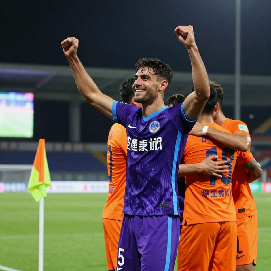 Lời xin lỗi sau tiếng còi: VAR, derby Manchester và địa tầng của một sai lầm Lời xin lỗi sau tiếng còi: VAR, derby Manchester và địa tầng của một sai lầm