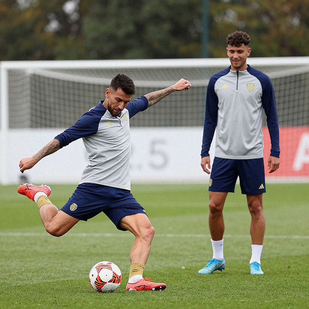 Bài toán 5.000 và 55.000 khán giả: Vì sao Bồ Đào Nha chưa thể buông Ronaldo Bài toán 5.000 và 55.000 khán giả: Vì sao Bồ Đào Nha chưa thể buông Ronaldo