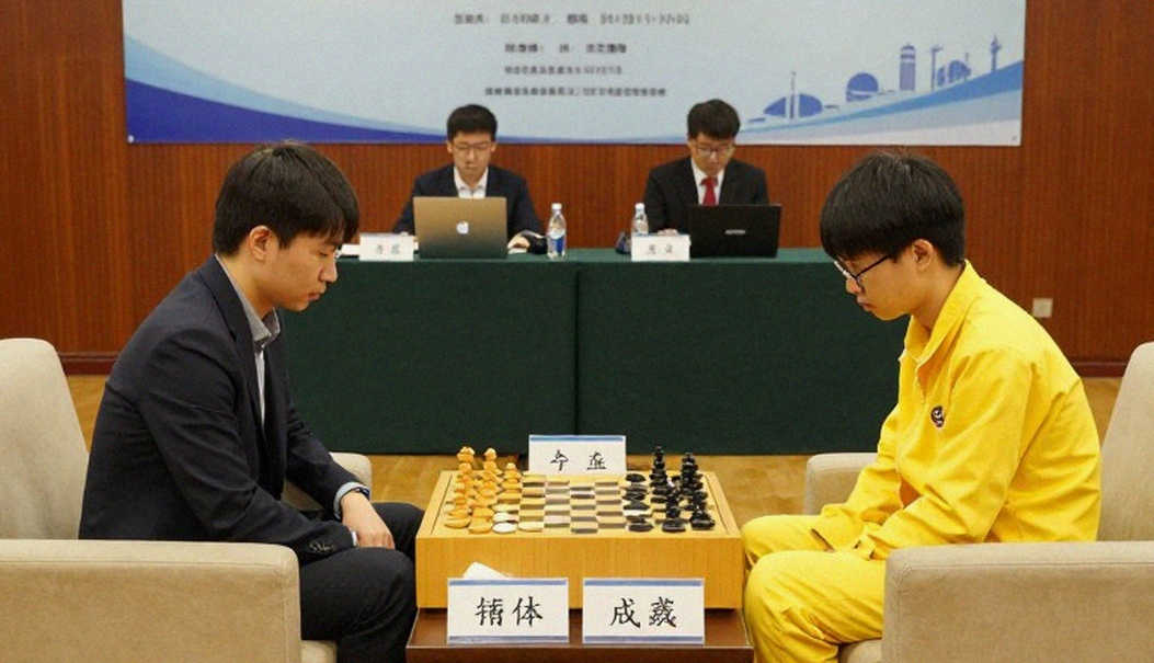 ChessBase Magazine 225: Bàn tay tuyển chọn sau 27 ván cờ ngắn