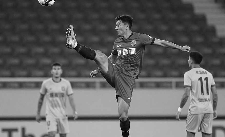 Bàn đầu tiên của Hamza Abdelkarim cho Ai Cập: 97 phút đọc ngược một cú đệm bóng