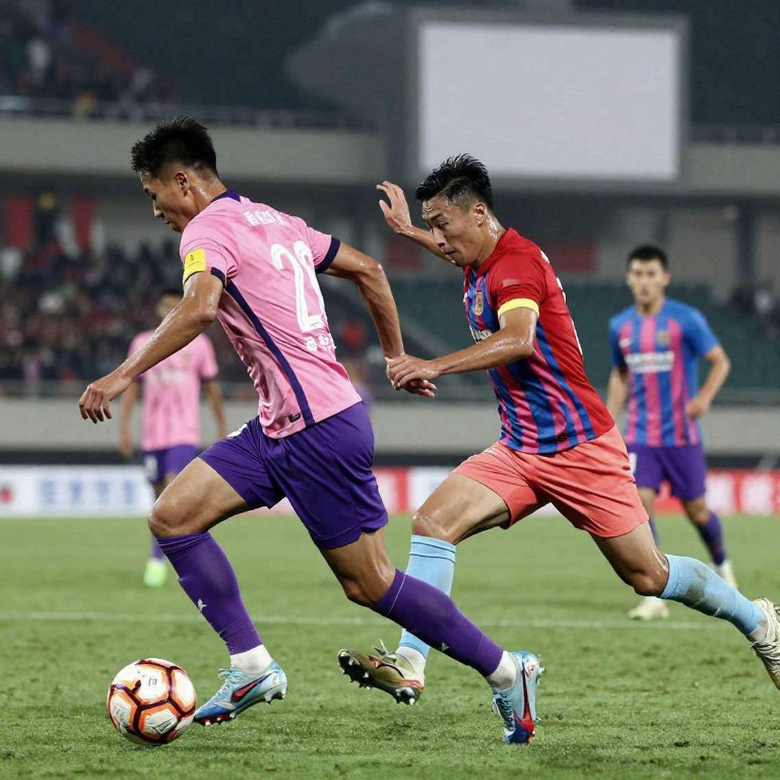 Bản tin chuyển nhượng V.League: một tệp trống, bốn cái tên và cái giá của sự im lặng