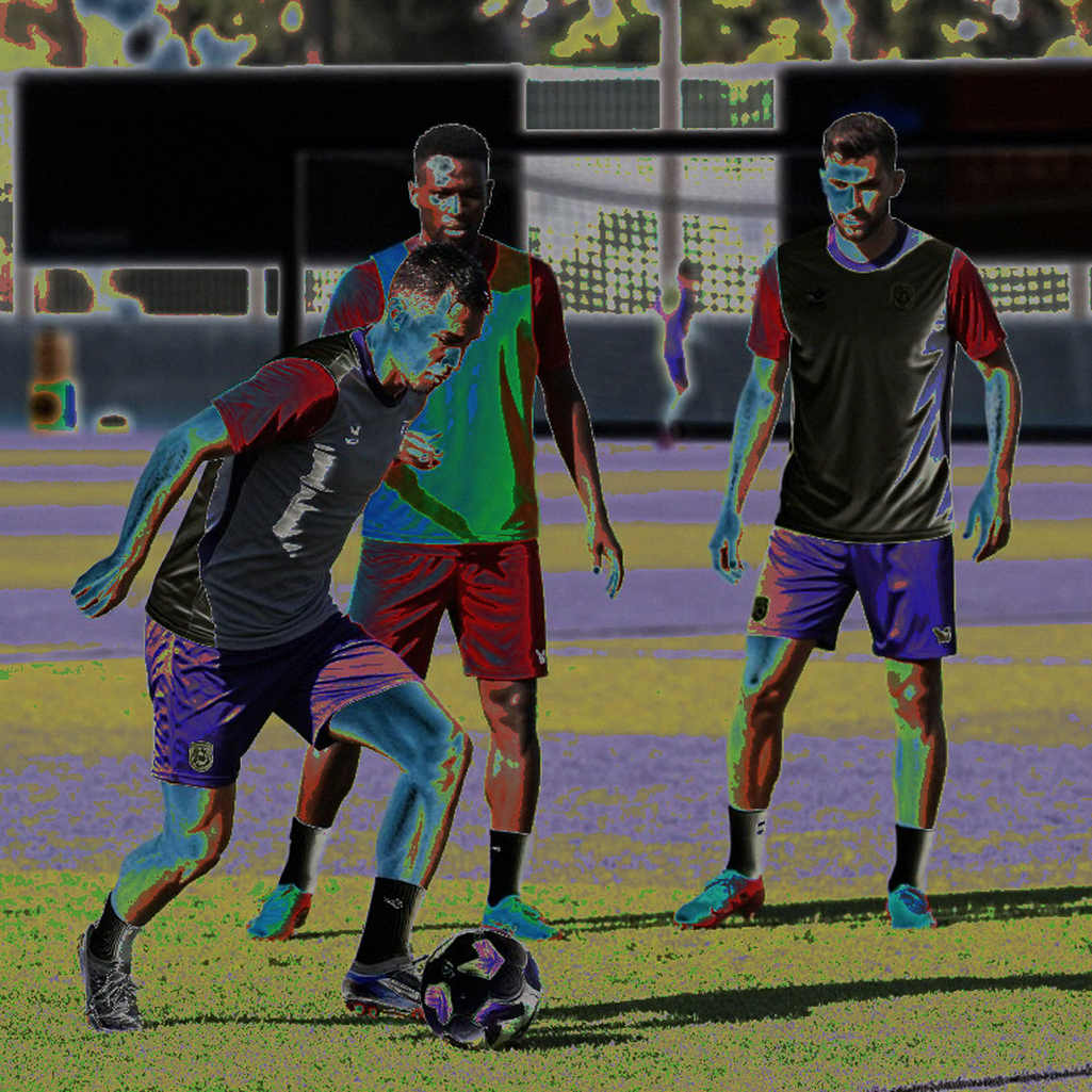 Đọc ngược V.League: khi dòng tiền chuyển nhượng không còn chảy theo tên tuổi