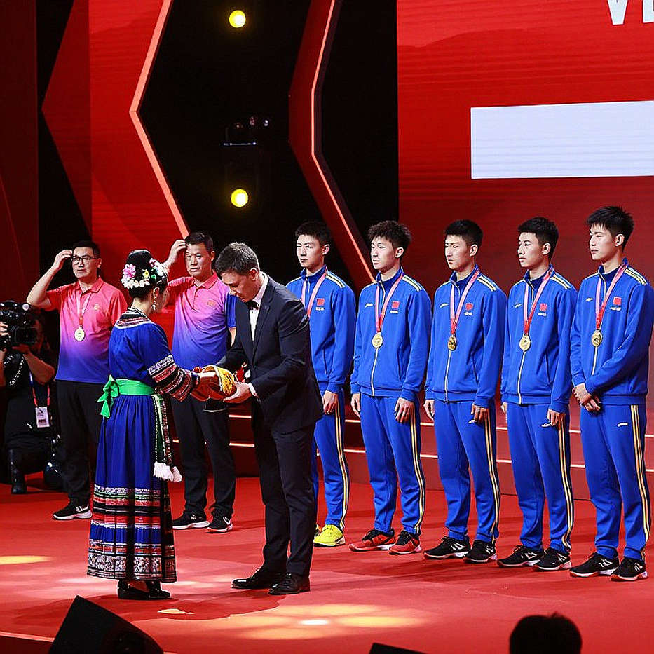 Thùy Linh dừng bước ở Vietnam Open: Bốn pha bóng cuối và cái bóng của một tay vợt 19 tuổi