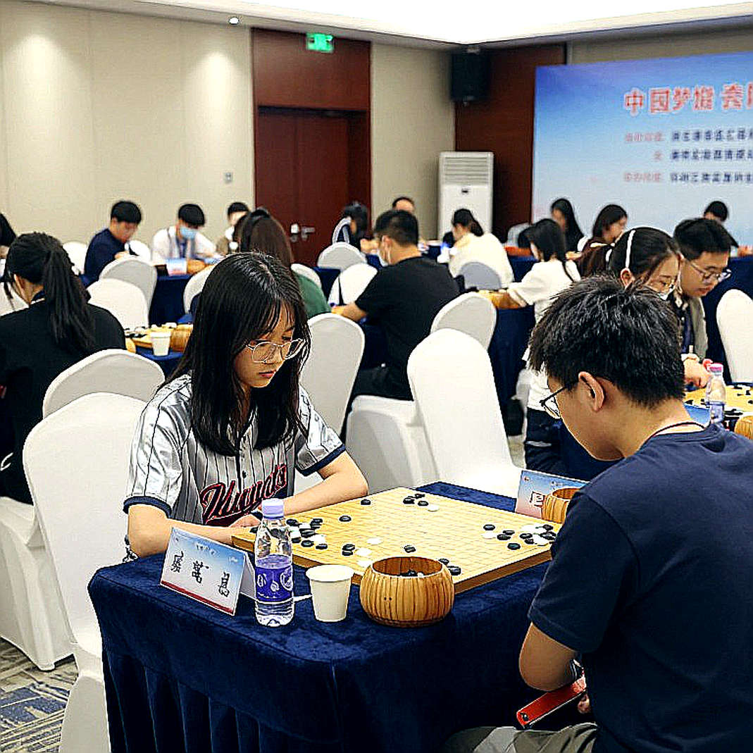 Phòng thủ Scandinavia trong 60 phút: ChessBase đóng gói huyền thoại cho ai?