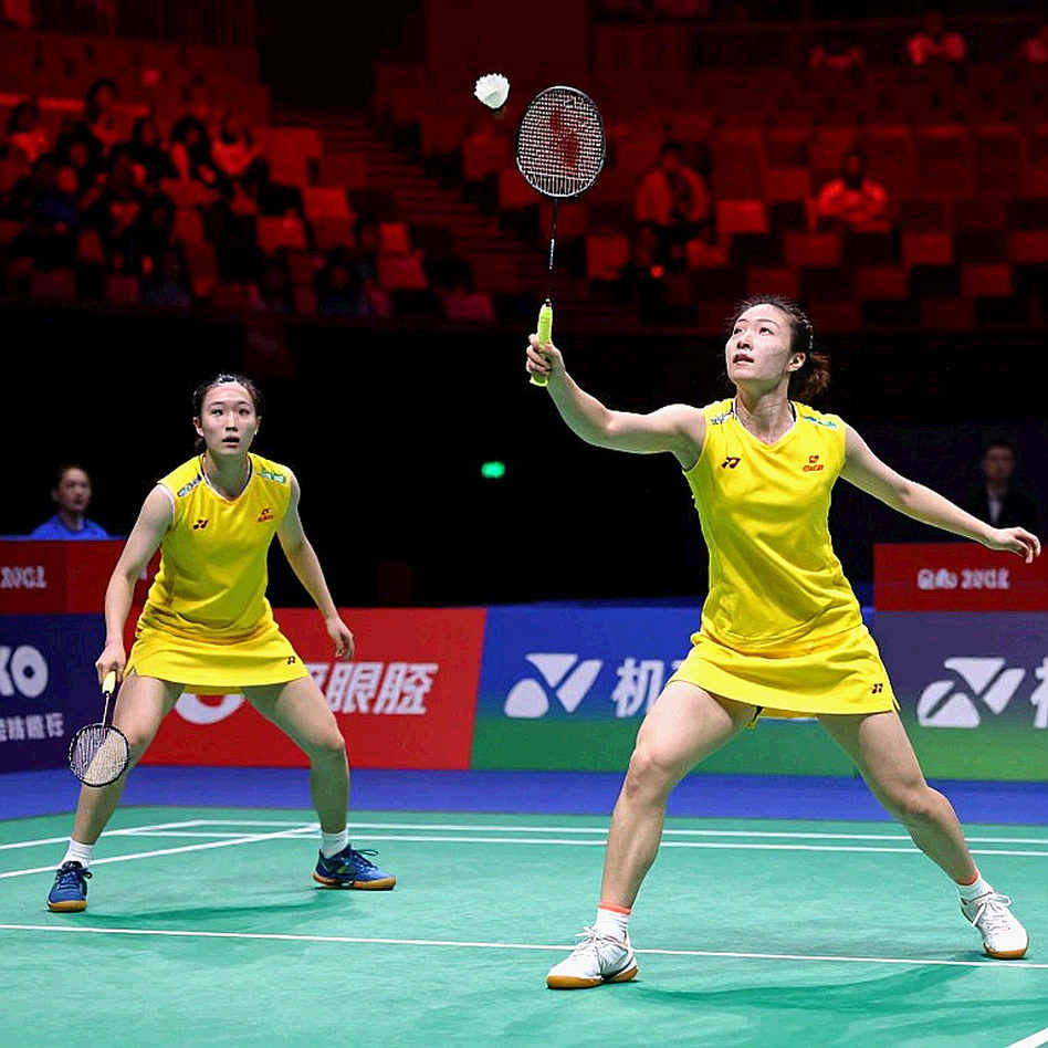 Alwi Farhan tập cùng Kento Momota trước Asian Games 2026: Điều bảng số liệu chưa kịp nói