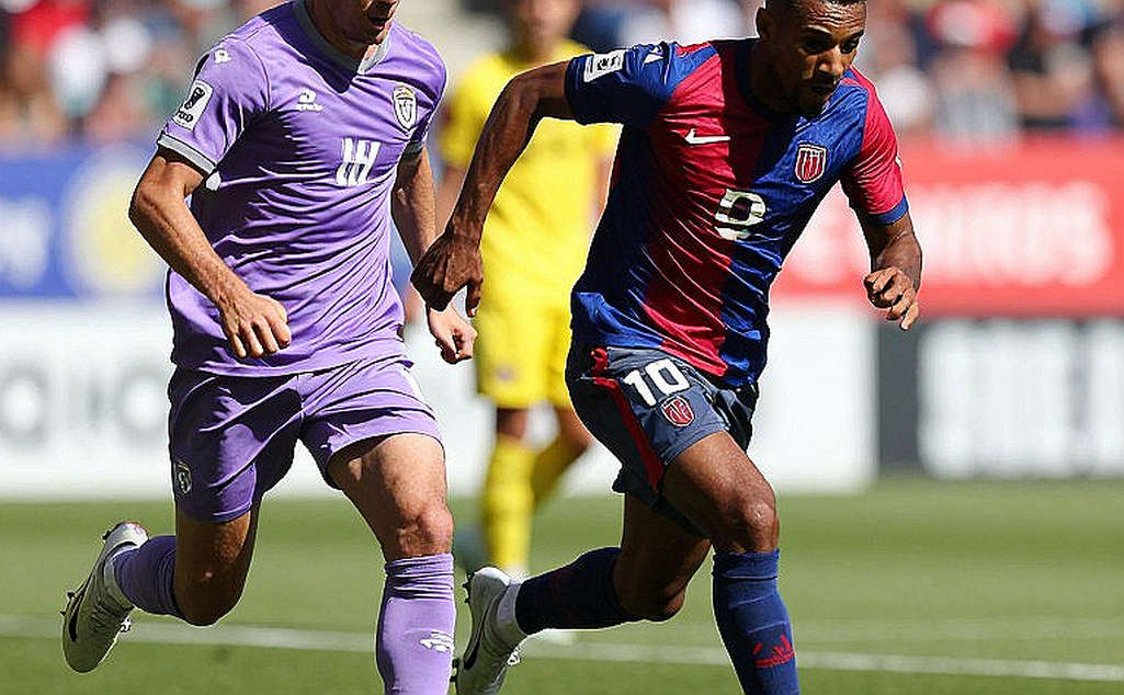 Bryan González and the Trembling Left Flank of Chivas Before the Clásico Tapatío Bryan González and the Trembling Left Flank of Chivas Before the Clásico Tapatío