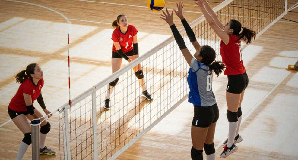 Nebraska giữ ngôi số 1 trong bảng 16 đội đầu tiên của NCAA 2026: cột thành tích không giải thích được điều gì